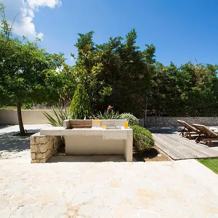 Aeriko Homes Of Distinction וילה *
