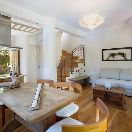 וילה Aeriko Homes Of Distinction *