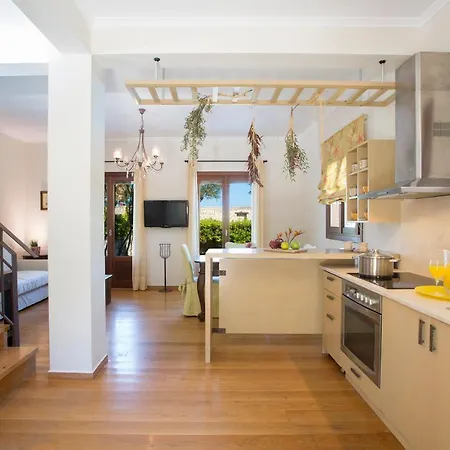 וילה Aeriko Homes Of Distinction *