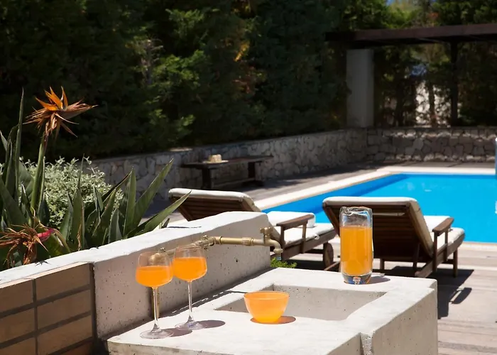 Villa Aeriko Homes Of Distinction *