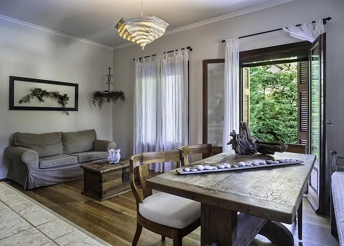 Aeriko Homes Of Distinction