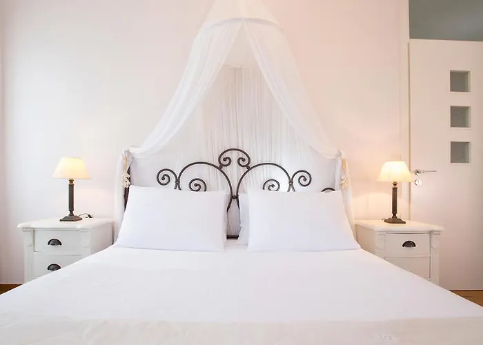Villa Aeriko Homes Of Distinction