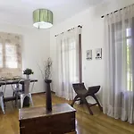 Aeriko Homes Of Distinction * 圣爱奥尼斯米科