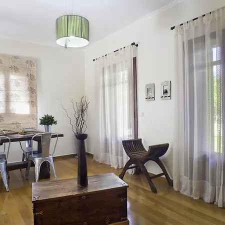 Aeriko Homes Of Distinction * 圣爱奥尼斯米科
