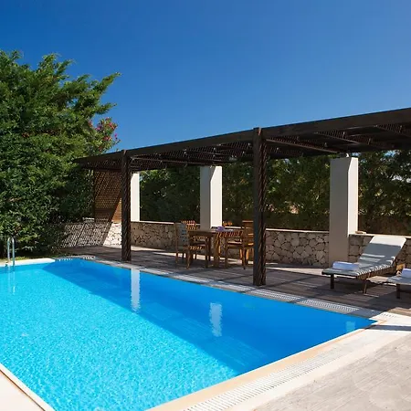 Villa Aeriko Homes Of Distinction