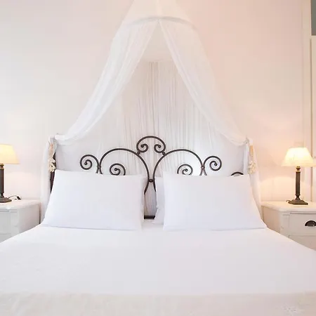 Villa Aeriko Homes Of Distinction
