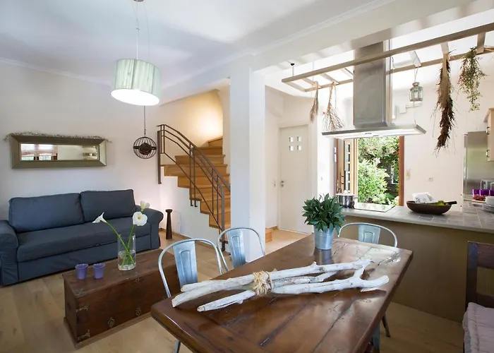 Вилла Aeriko Homes Of Distinction *