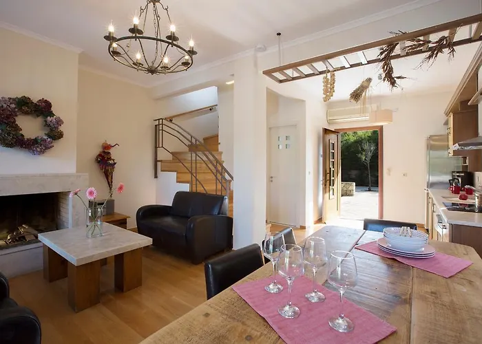 Вилла Aeriko Homes Of Distinction